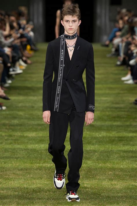 kris van assche's a w 2016 dior homme collection skate|Kris Van Assche On Dior Homme's Spring/Summer 2016 Collection.